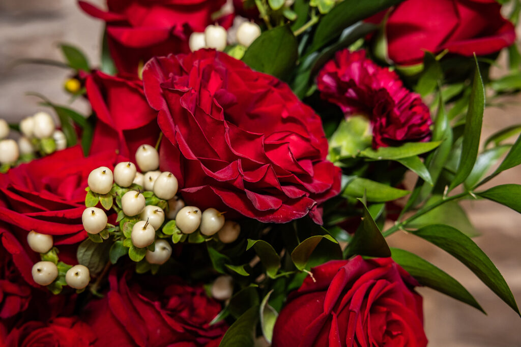 Kansas wedding florist winter wedding flowers christmas