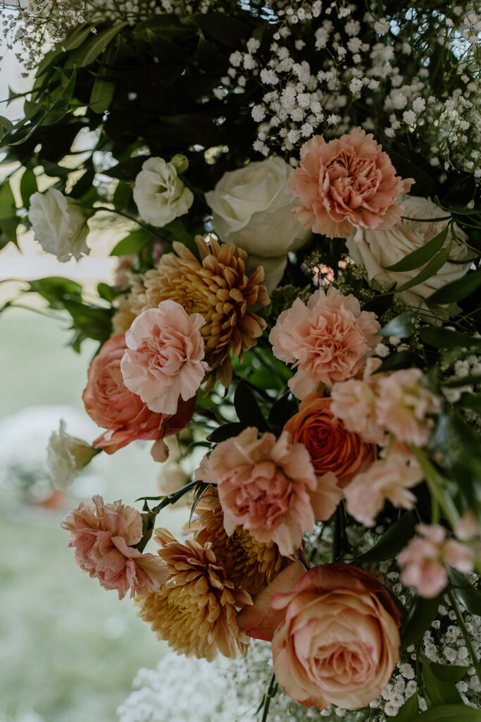 Michigan wedding florist autumn wedding flowers floral arch