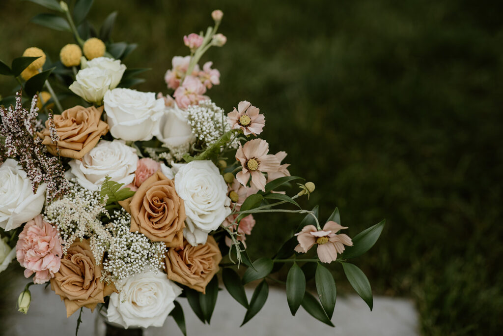 Michigan wedding florist autumn wedding flowers bridal bouquet terracotta peach cream